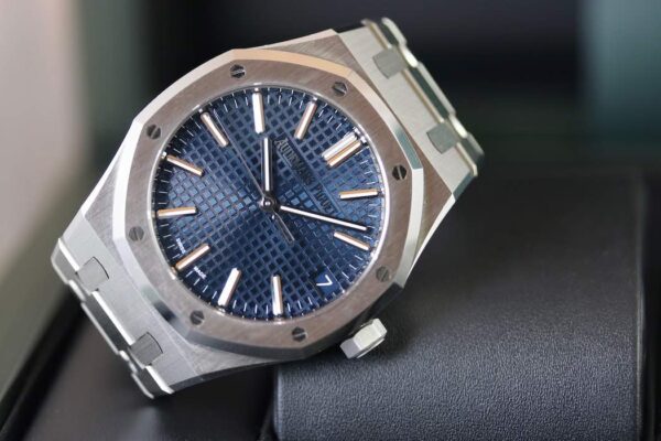 Audemars Piguet Royal Oak - Cadran blue