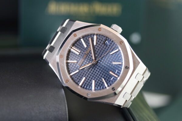 Audemars Piguet Royal Oak - Cadran blue
