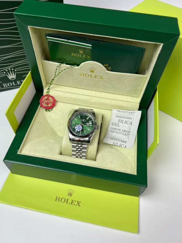 WhatsApp_Image_2025-03-14_at_00.28.25 Rolex Datejust 41 | Cadran Vert Olive