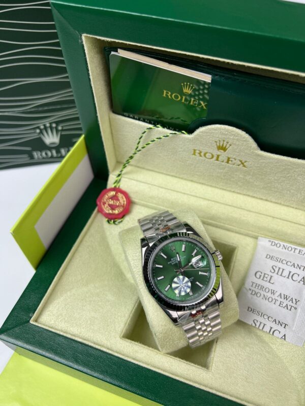 WhatsApp_Image_2025-03-14_at_00.28.26_1 Rolex Datejust 41 | Cadran Vert Olive