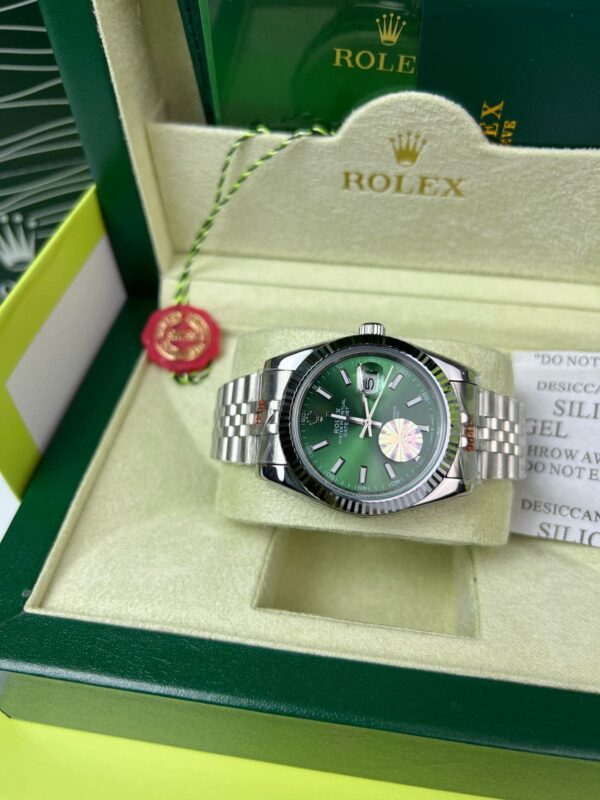 WhatsApp_Image_2025-03-14_at_00.28.26_3 Rolex Datejust 41 | Cadran Vert Olive
