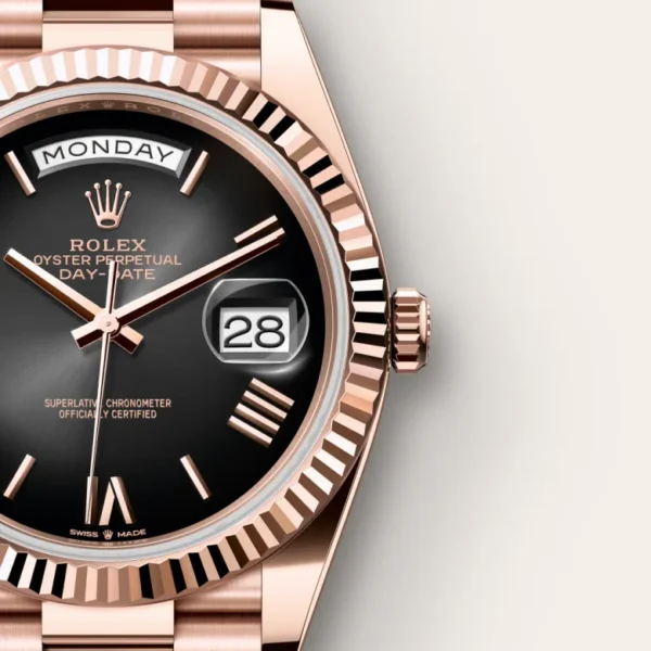 m228235-0055 (3) Rolex Day-Date 40 – The ombré dial