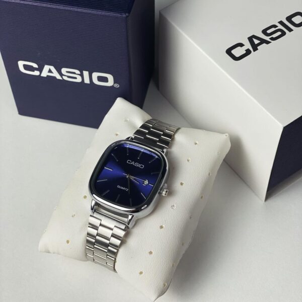 Casio quartz watch vintage